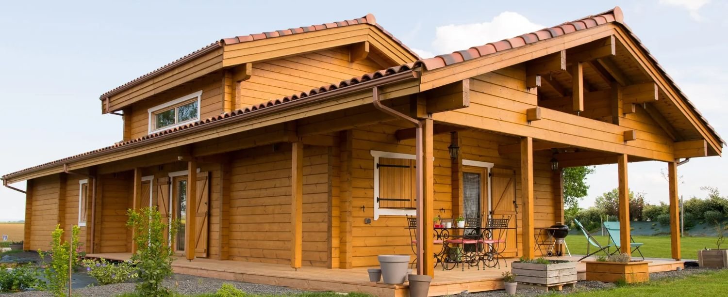 Maison en bois massif construite par Ambiances Bois Concepts